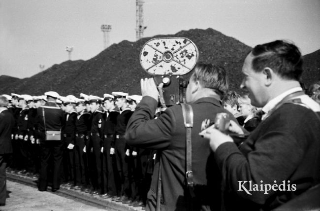 pavadinimas:  Lenkų kursantus fotografuoja B.Aleknavičius, raktai:  